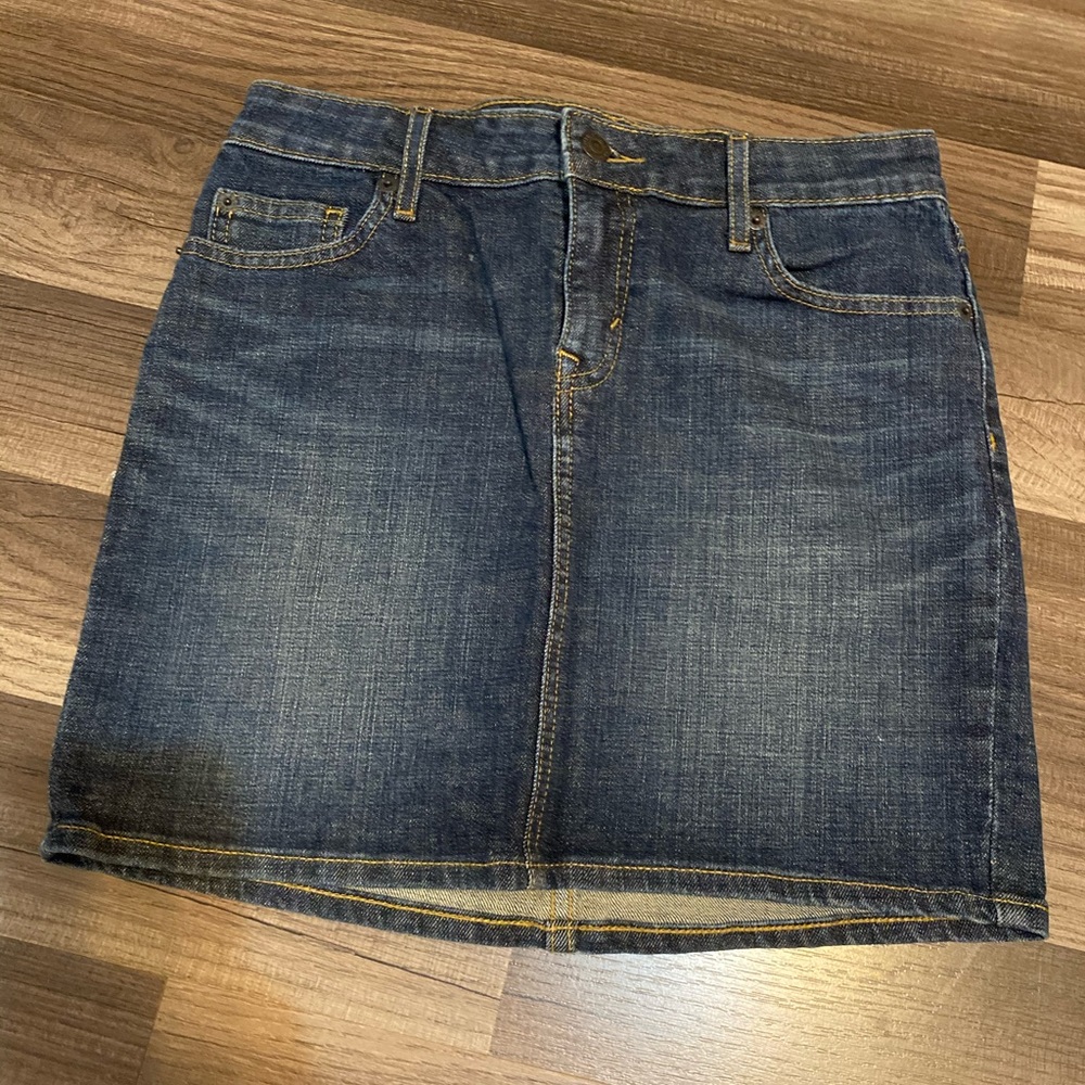 Levi’s denim cotton skirt size 2 dark blue Jean